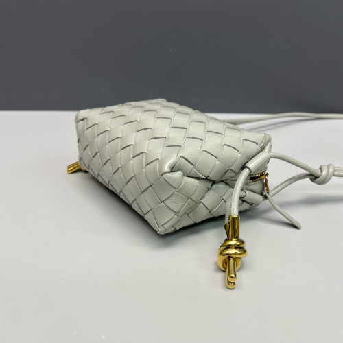 Bottega Veneta Loop Top Handle Camera Bag Calfskin Intrecciato Light Grey Bottega Veneta Loop Top Handle Camera Bag Calfskin Intrecciato Light Grey