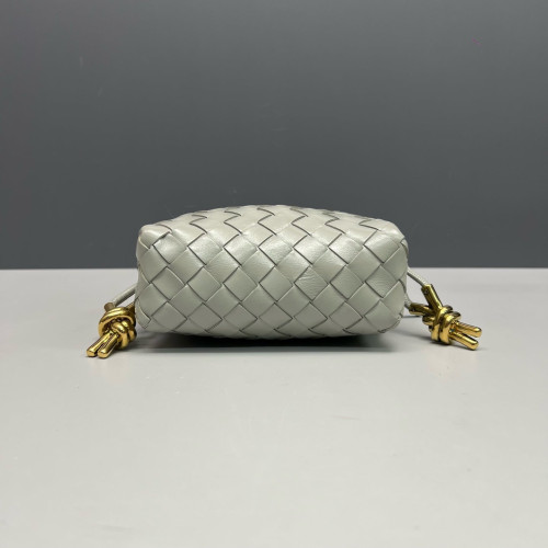 Bottega Veneta Loop Top Handle Camera Bag Calfskin Intrecciato Light Grey Bottega Veneta Loop Top Handle Camera Bag Calfskin Intrecciato Light Grey
