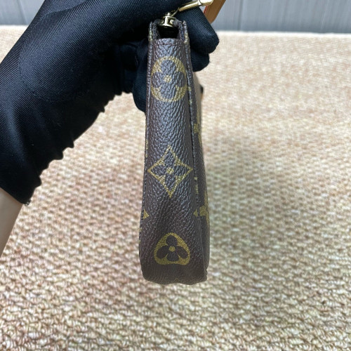 Louis Vuitton Pochette Accessories 22 Monogram Brown
