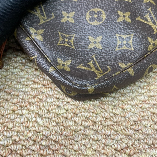 Louis Vuitton Pochette Accessories 22 Monogram Brown