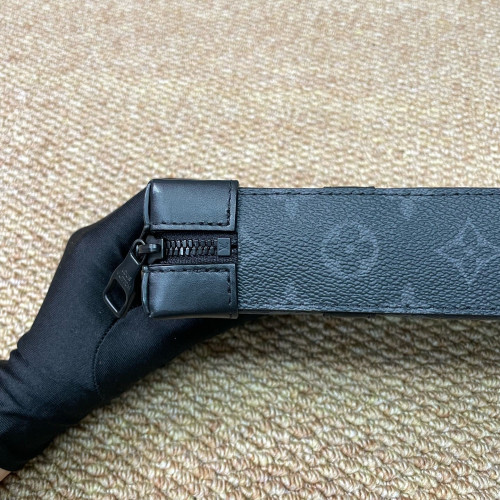 Louis Vuitton Soft Trunk Wallet Monogram Black