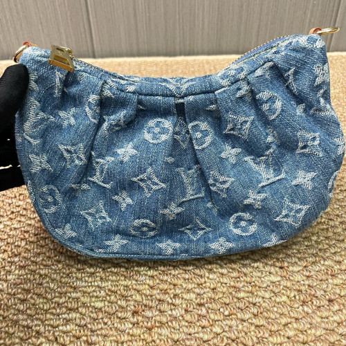 Louis Vuitton Pochette Valley Denim Monogram Blue
