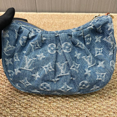 Louis Vuitton Pochette Valley Denim Monogram Blue