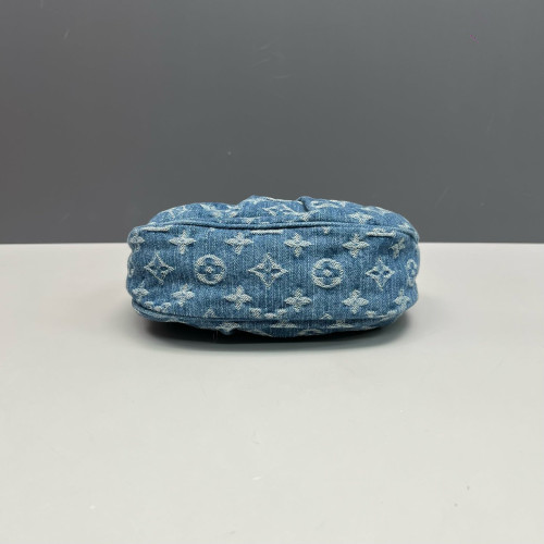 Louis Vuitton Pochette Valley Denim Monogram Blue