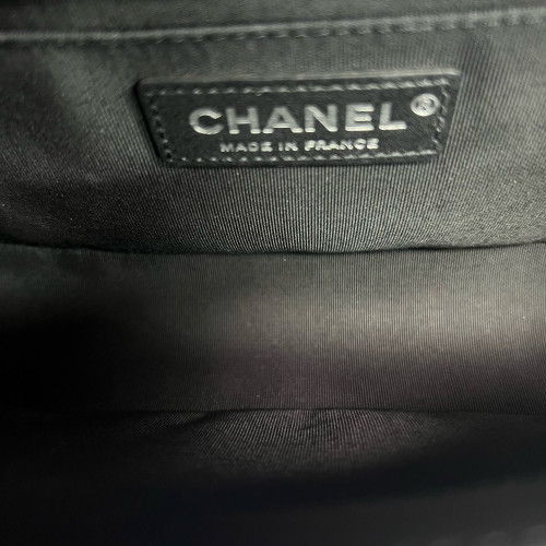 Chanel Quilted Medium Boy Flap Calfskin Black