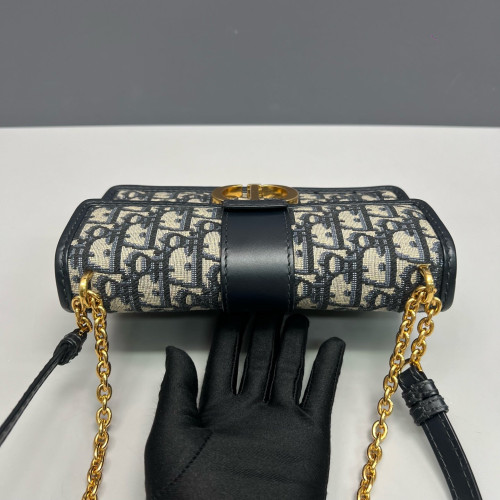 Dior 30 Montaigne East-Wast Bag Oblique Navy Beige Black