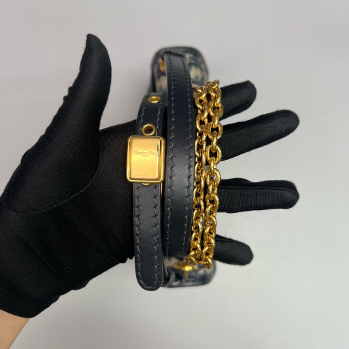 Dior 30 Montaigne East-Wast Bag Oblique Navy Beige Black