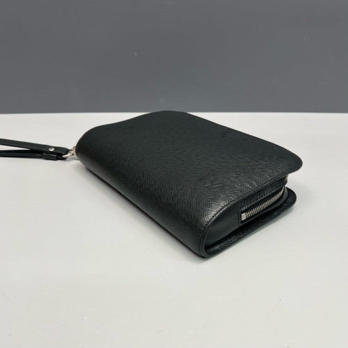 Louis Vuitton Clutch Saffiano Calfskin Black Louis Vuitton Clutch Saffiano Calfskin Black