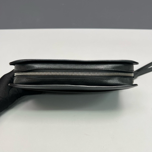 Louis Vuitton Clutch Saffiano Calfskin Black Louis Vuitton Clutch Saffiano Calfskin Black
