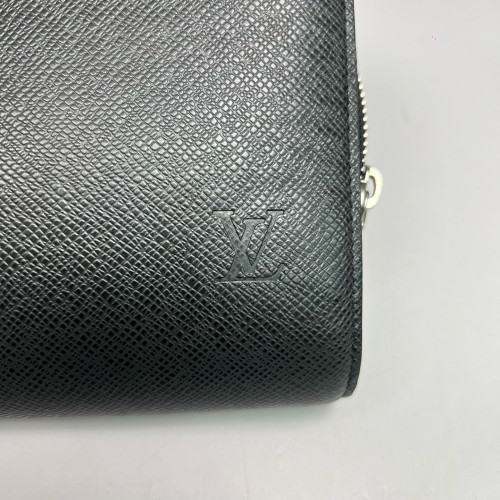Louis Vuitton Clutch Saffiano Calfskin Black Louis Vuitton Clutch Saffiano Calfskin Black