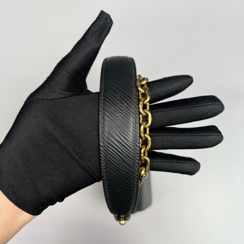 Louis Vuitton Twist MM Epi Black