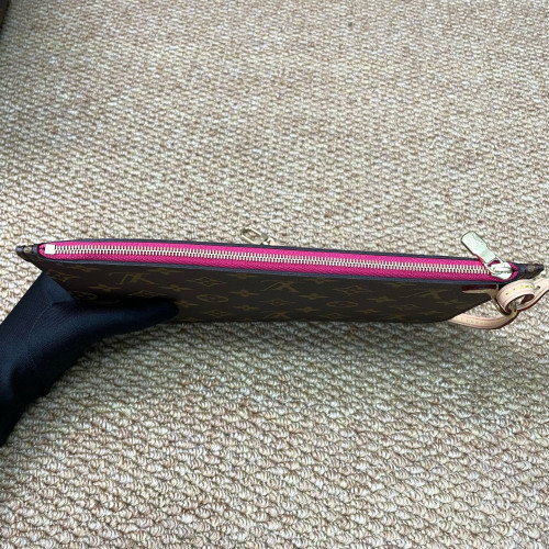 Louis Vuitton Neverfull MM Monogram Fuchsia Brown