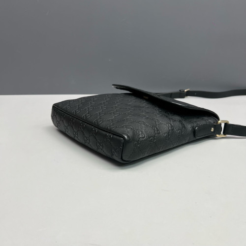 Gucci Messenger Guccissima Black