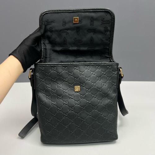 Gucci Messenger Guccissima Black