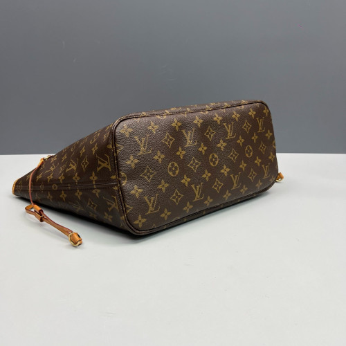 Louis Vuitton Neverfull MM Monogram Magenta Brown