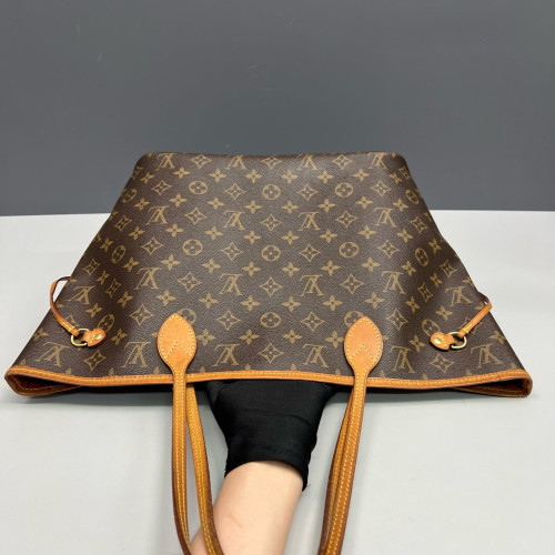 Louis Vuitton Neverfull MM Monogram Magenta Brown