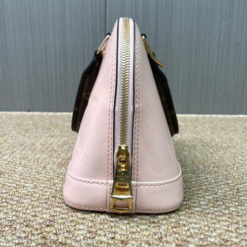 Louis Vuitton Alma BB Vernis Monogram Pink