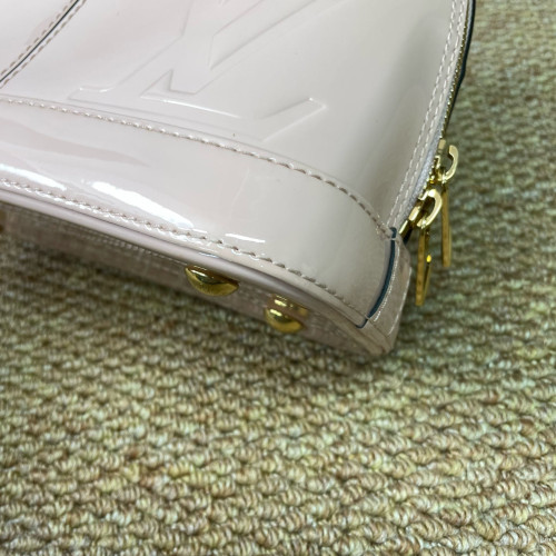 Louis Vuitton Alma BB Vernis Monogram Pink