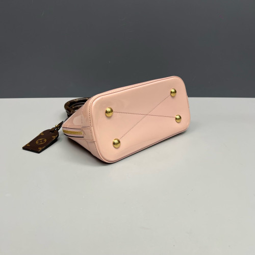 Louis Vuitton Alma BB Vernis Monogram Pink