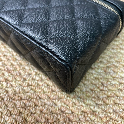 Chanel Quilted Top Handle Slim Vanity Case With Chain Grained Calfskin Black