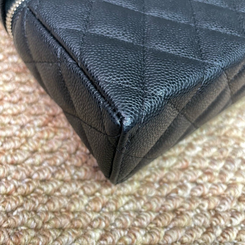 Chanel Quilted Top Handle Slim Vanity Case With Chain Grained Calfskin Black