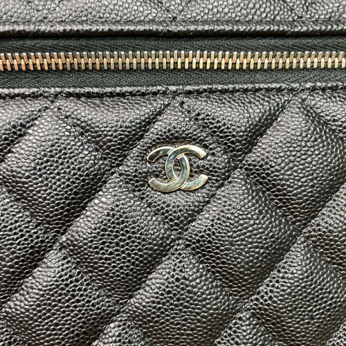 Chanel Quilted Top Handle Slim Vanity Case With Chain Grained Calfskin Black