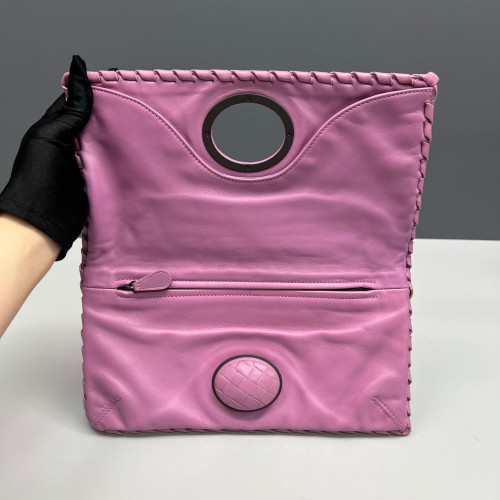 Bottega Veneta Clutch Calfskin Intrecciato Pink