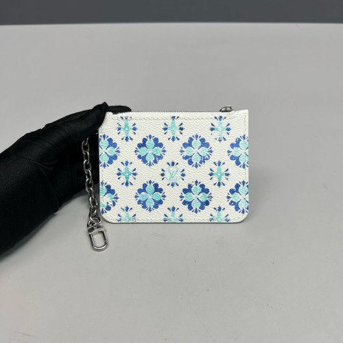 Louis Vuitton Marelle Handbag Epi White