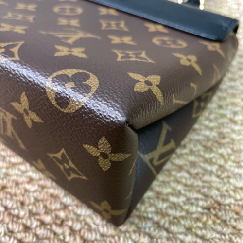 Louis Vuitton Locky BB Monogram Brown