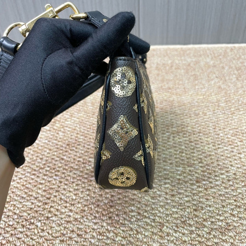 Louis Vuitton Pochette Accessories 22 Monogram Sequin Brown