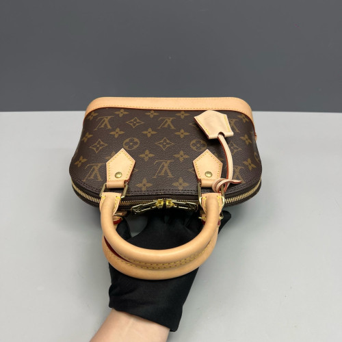 Louis Vuitton Alma BB Monogram Brown