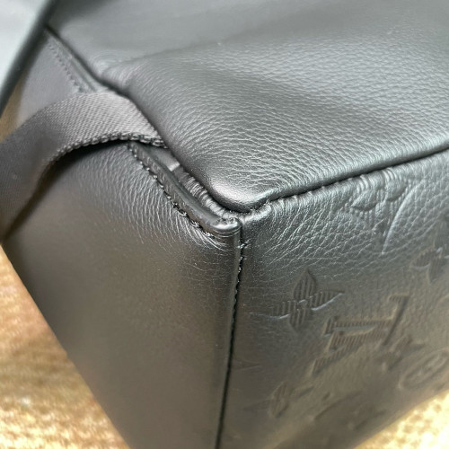 Louis Vuitton Discovery Backpack PM NM Monogram Empreinte Black