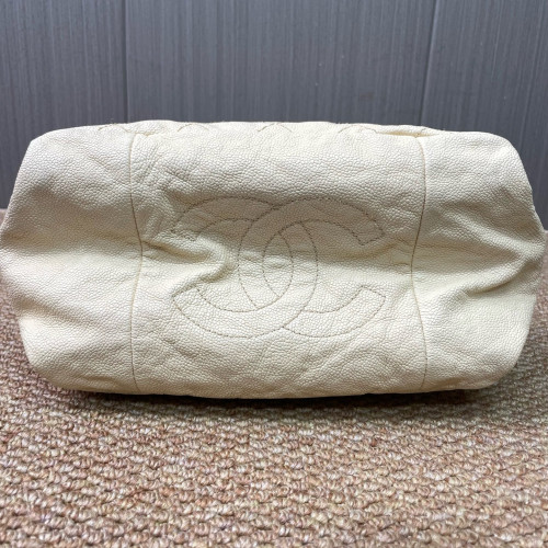 Chanel Quilted Tote Bag Grained Calfskin White