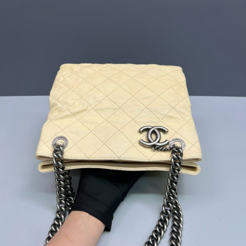 Chanel Quilted Tote Bag Grained Calfskin White