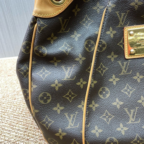 Louis Vuitton Galliera PM Monogram Brown