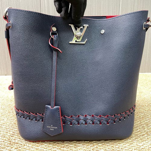 Louis Vuitton Lockme Bucket Cuir Dark Blue