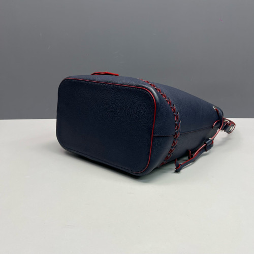 Louis Vuitton Lockme Bucket Cuir Dark Blue
