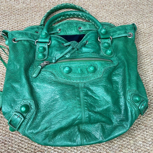 Balenciaga Le Cagole Bucket Small Pull Up Leather Green