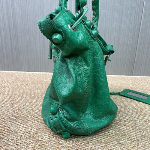Balenciaga Le Cagole Bucket Small Pull Up Leather Green
