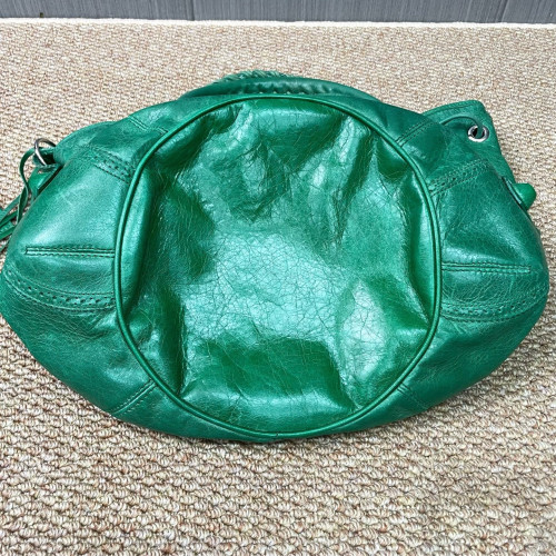 Balenciaga Le Cagole Bucket Small Pull Up Leather Green