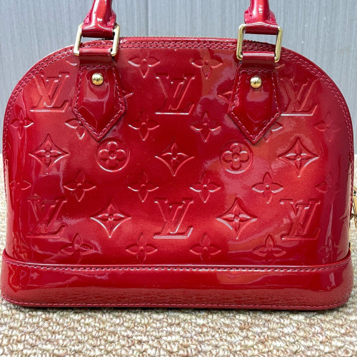 Louis Vuitton Alma BB Vernis Red