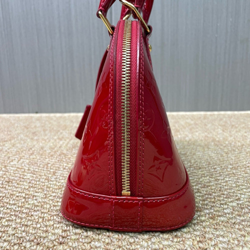 Louis Vuitton Alma BB Vernis Red