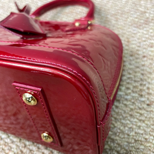Louis Vuitton Alma BB Vernis Red