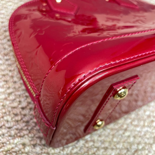 Louis Vuitton Alma BB Vernis Red