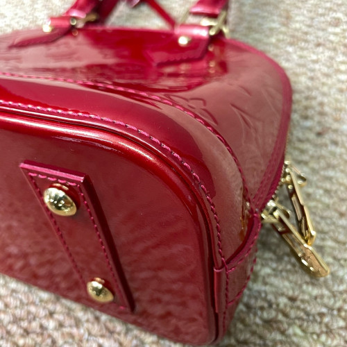 Louis Vuitton Alma BB Vernis Red