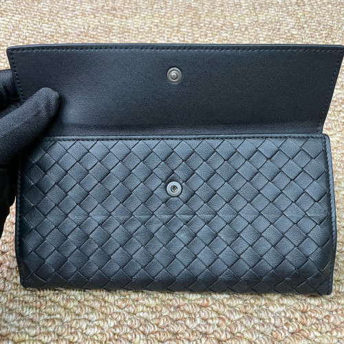 Bottega Veneta Intrecciato Continental Flap Wallet Calfskin Intrecciato Black