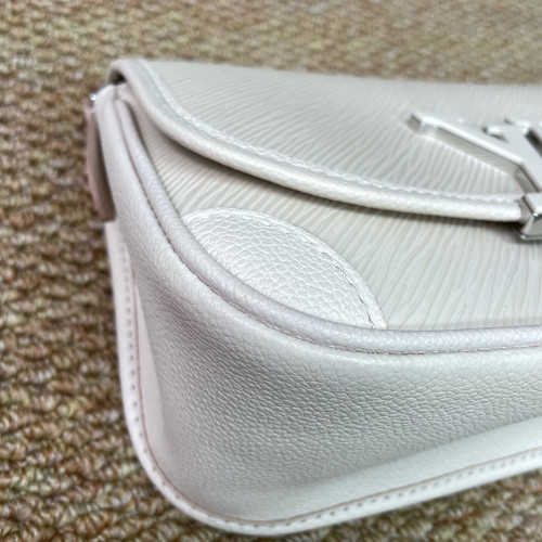 Louis Vuitton Buci Shoulder Bag Epi Beige Mystic White