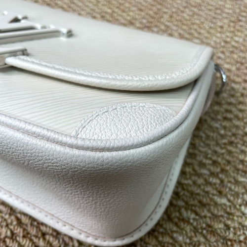 Louis Vuitton Buci Shoulder Bag Epi Beige Mystic White