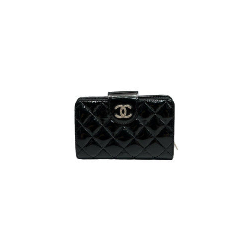 Chanel Quilted Compact Wallet Patent Calfskin Black Chanel Quilted Compact Wallet Patent Calfskin Black