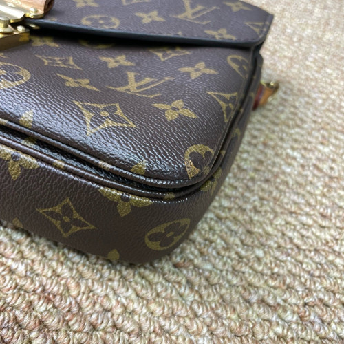 Louis Vuitton Pochette Metis Monogram Brown
